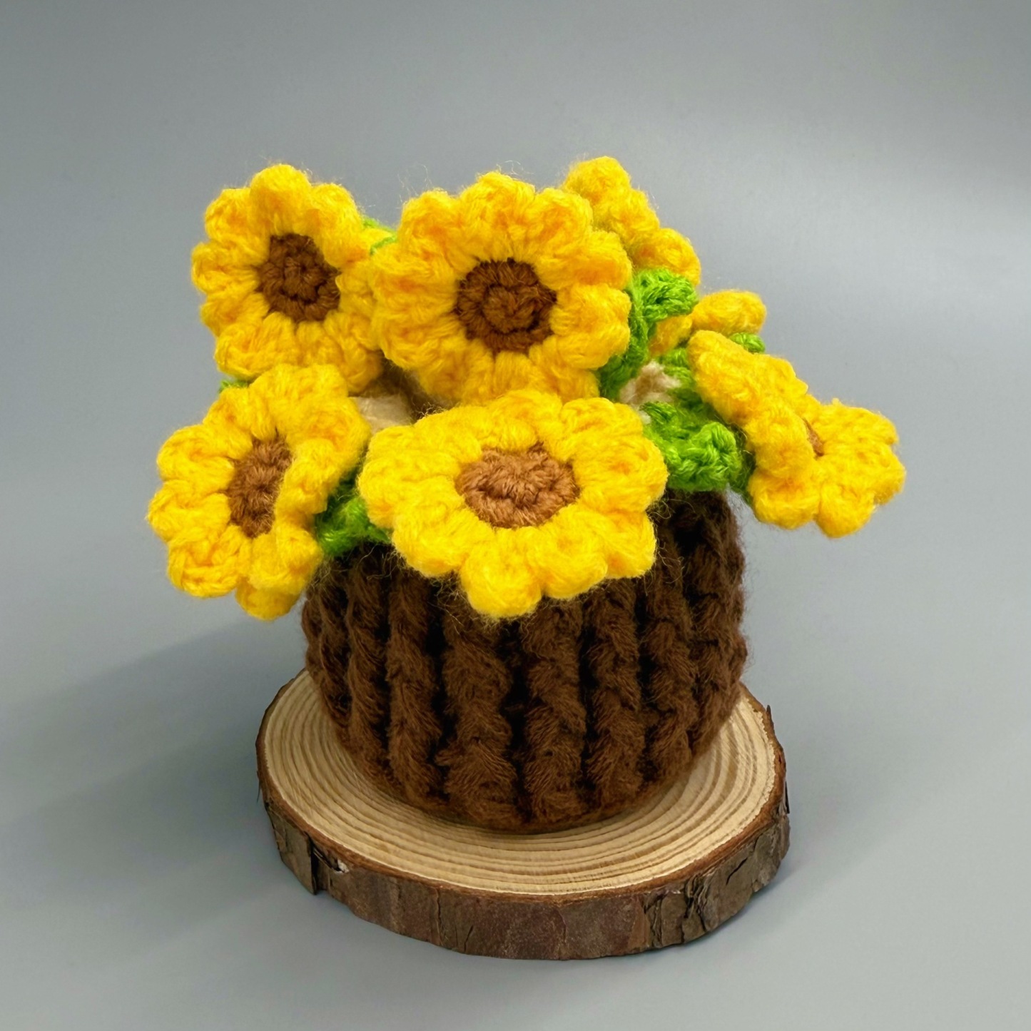Handmade Crochet Sunflower Coaster Set 2-in-1 Crochet Sunflower Coaster and Bouquet Decorative Gift Practical and Fun Sunflower Coaster Set Multi-Use Home Accessory