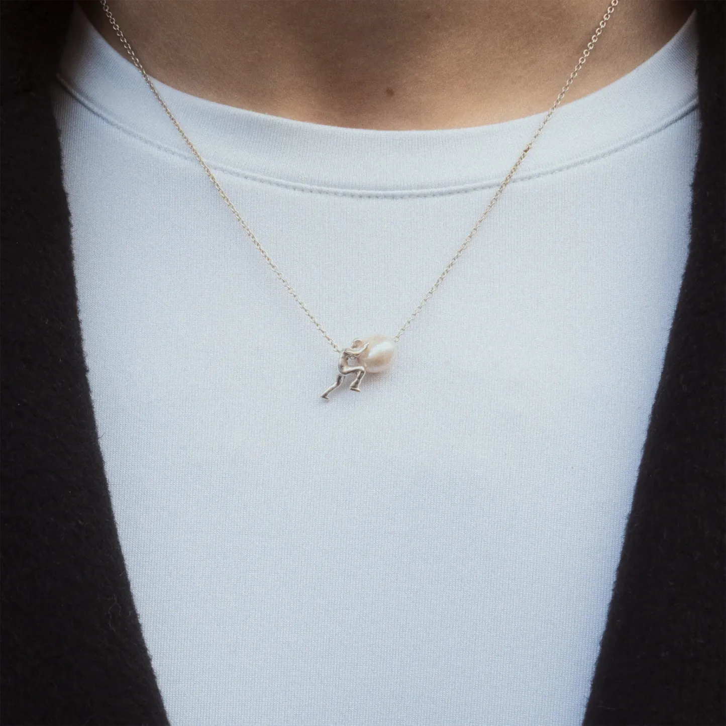 Elegant Pearl-Inspired Necklace with Human Push Design – Perfect Gift Idea
