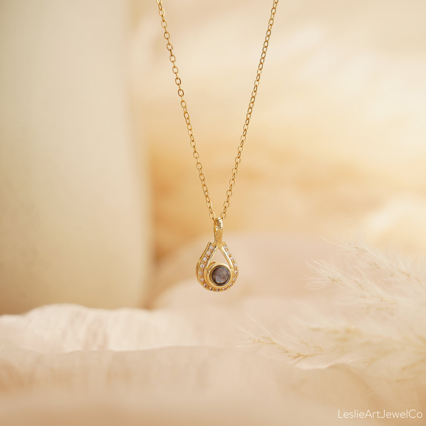 Customized Photo Projection Necklace Personalized Teardrop Necklace with Photo Projection In Loving Memory Projection Pendant Necklace