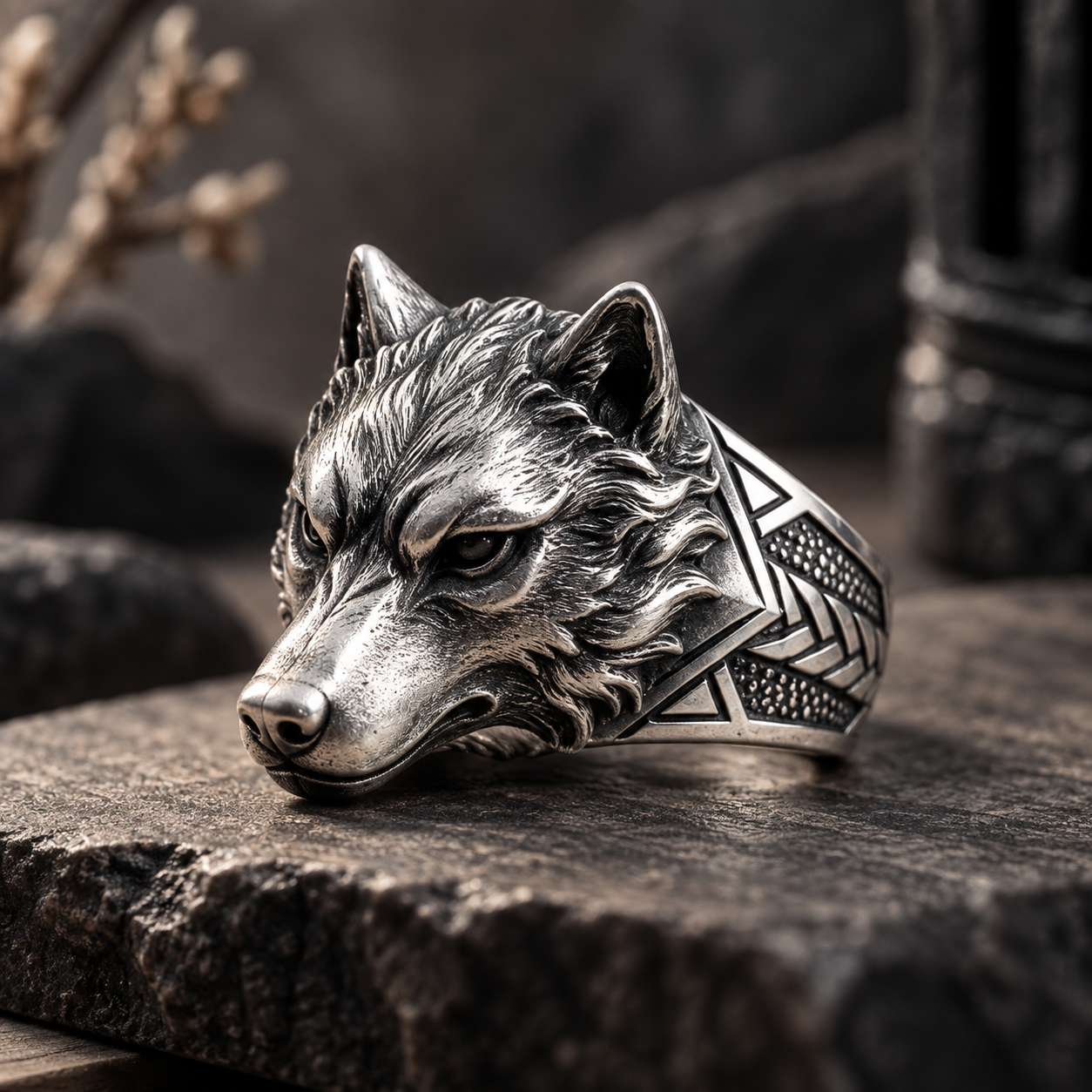 Nordic Guardian Ring – Sculptural 925 Sterling Silver with Wolf Head, Geometric Shoulders & Armor Details