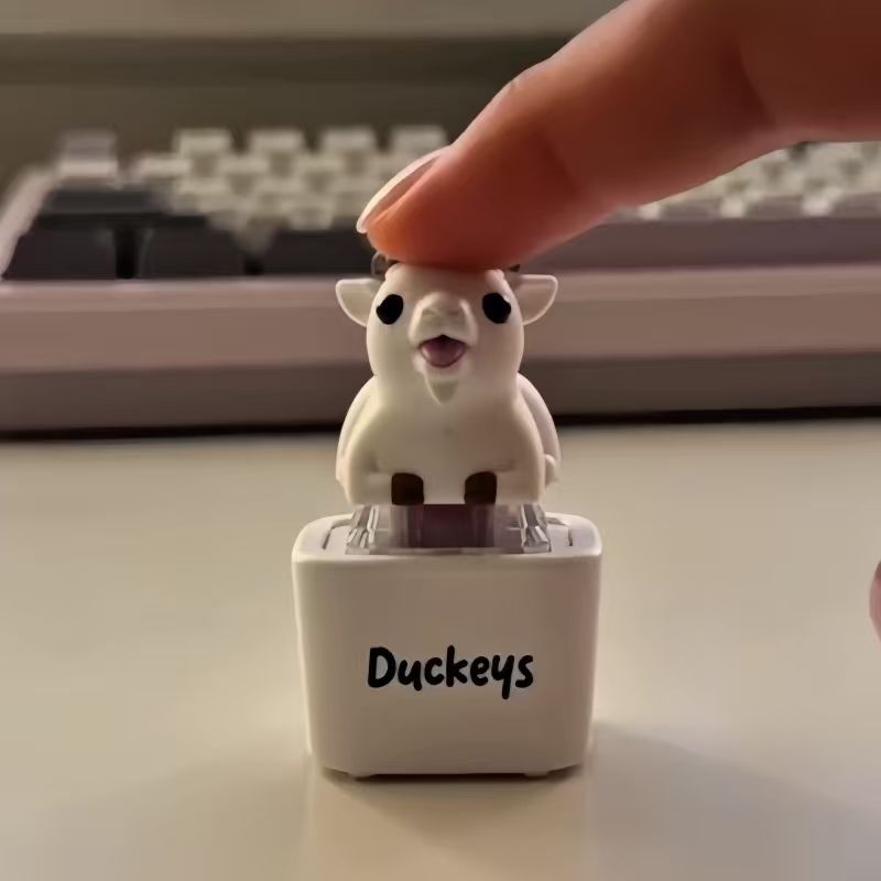 Cute Lamb Sound & LED Light Keychain Press-to-Glow Sheep Keychain Funny Sound Making Bag Charm