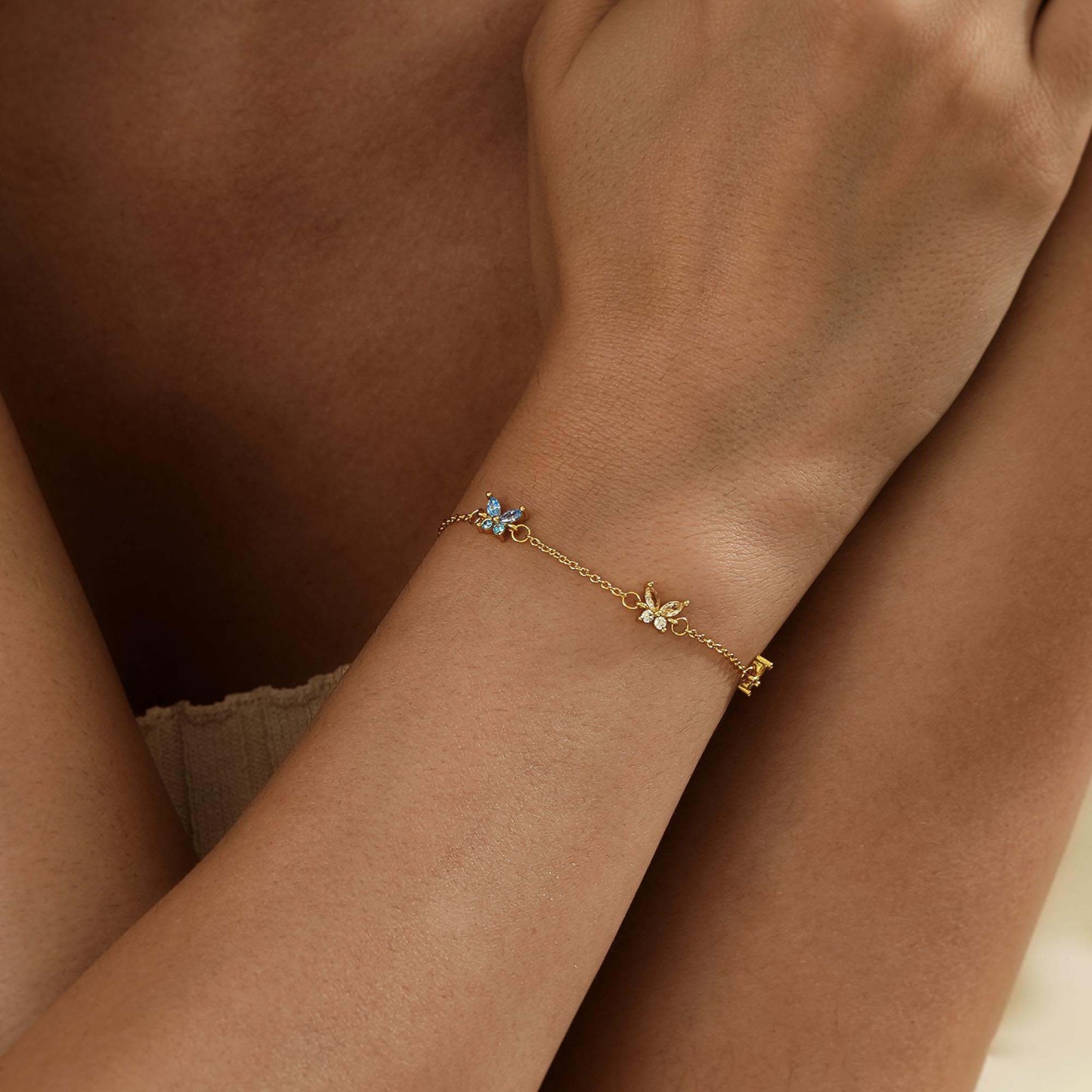 Personalized Butterfly Birthstone Bracelet Custom 1 to 5 Birthstones Jewelry Custom Family Members Names Bracelet Custom Gift for Mom Mother's Day Gift for Wife