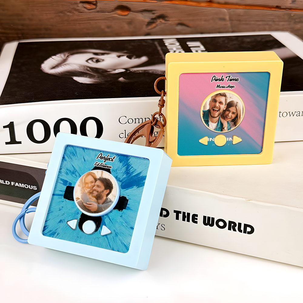 Personalized Photo Music Album Keychain Voice Recorder Custom Song Keychain with Picture and Album Art Mini Record Player Keychain