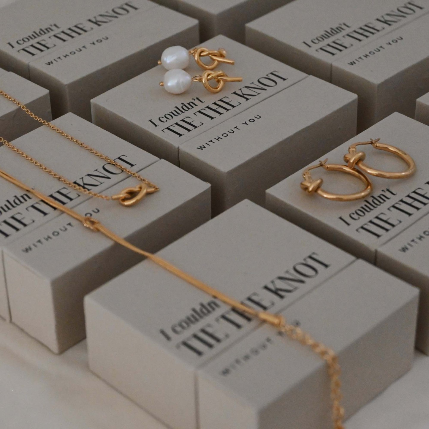 Heart Knot Jewelry for Mom Minimalist Necklace Bracelet and Earrings Minimalist Heart Jewelry Set Mother's Day Gift for Wife