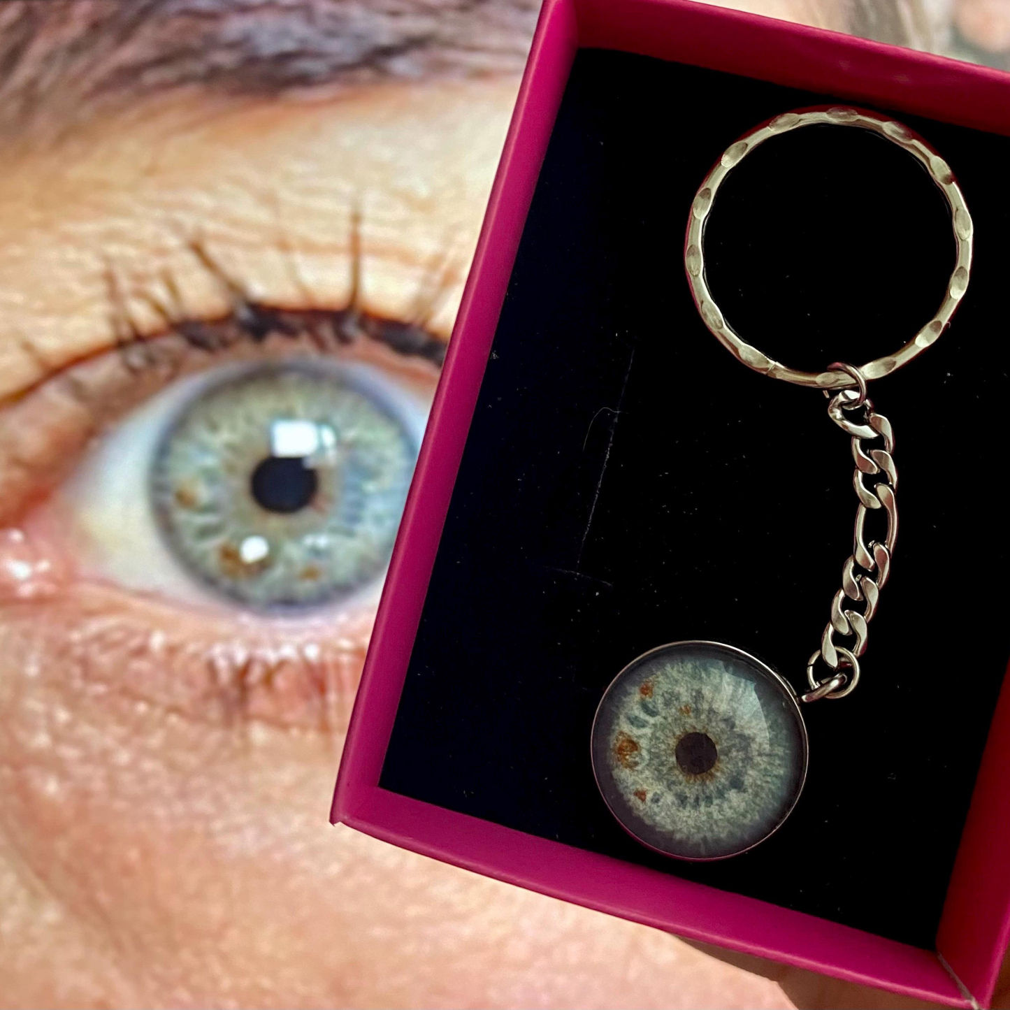 Custom Eye Keychain Personalized Merged Eyes Couple Keychain Lover's Eye Keyring Anniversary Gift Valentine's Day Gift