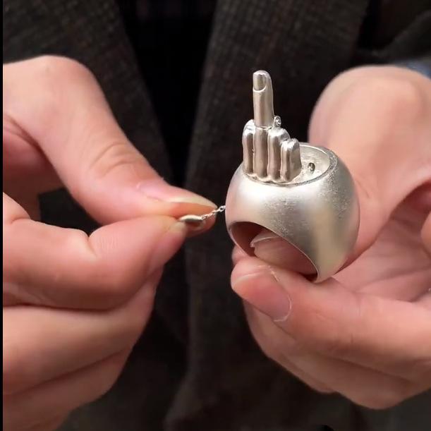 Spoof Creative Fun Finger Ring 2024 New Silver Design Vintage Personalized Niche Unwrap Ring