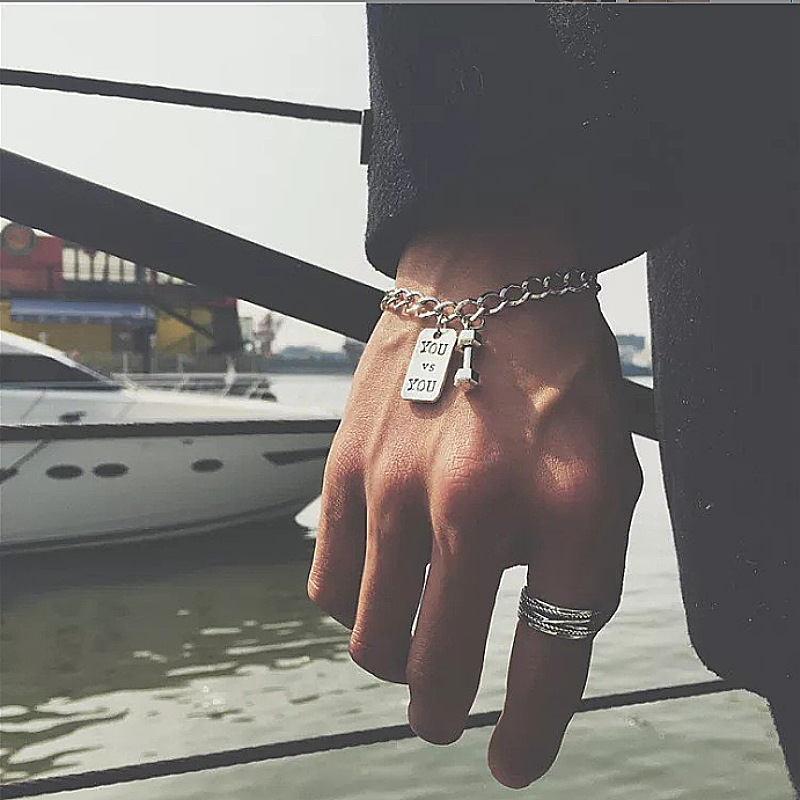Vintage Dumbbell Charm Bracelet – Sporty, Stylish & Unisex Fitness-Inspired Everyday Style