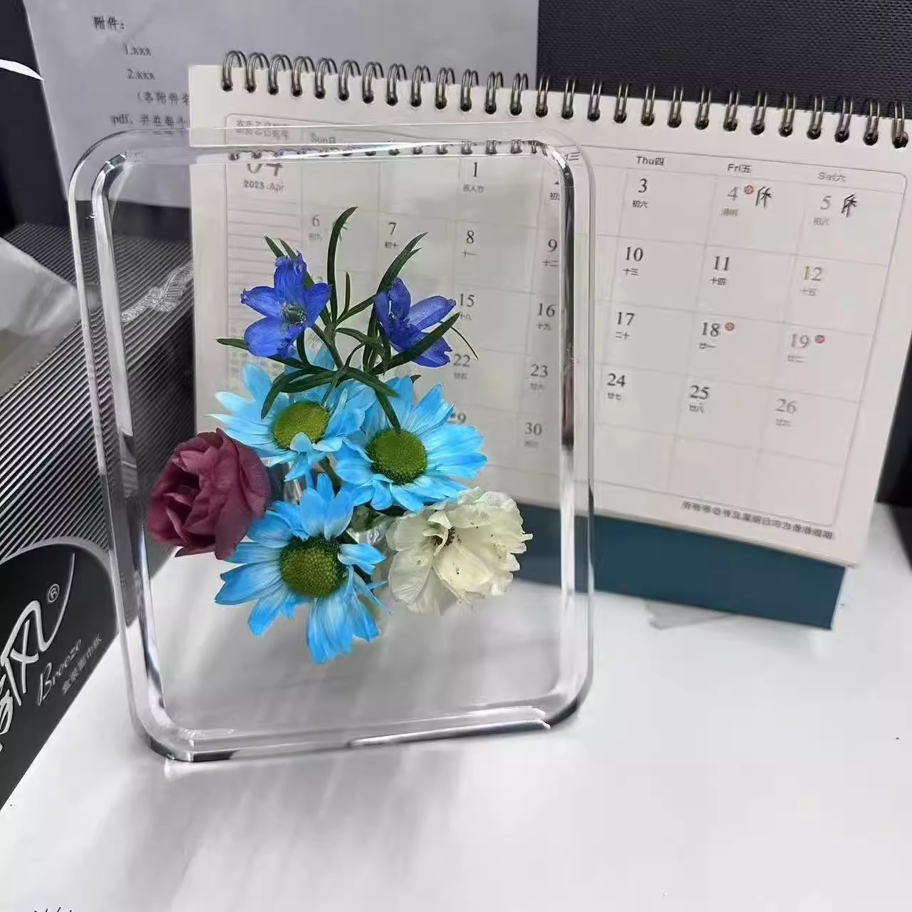 Transparent Acrylic Vase for Tabletop – Modern Home & Office Decoration
