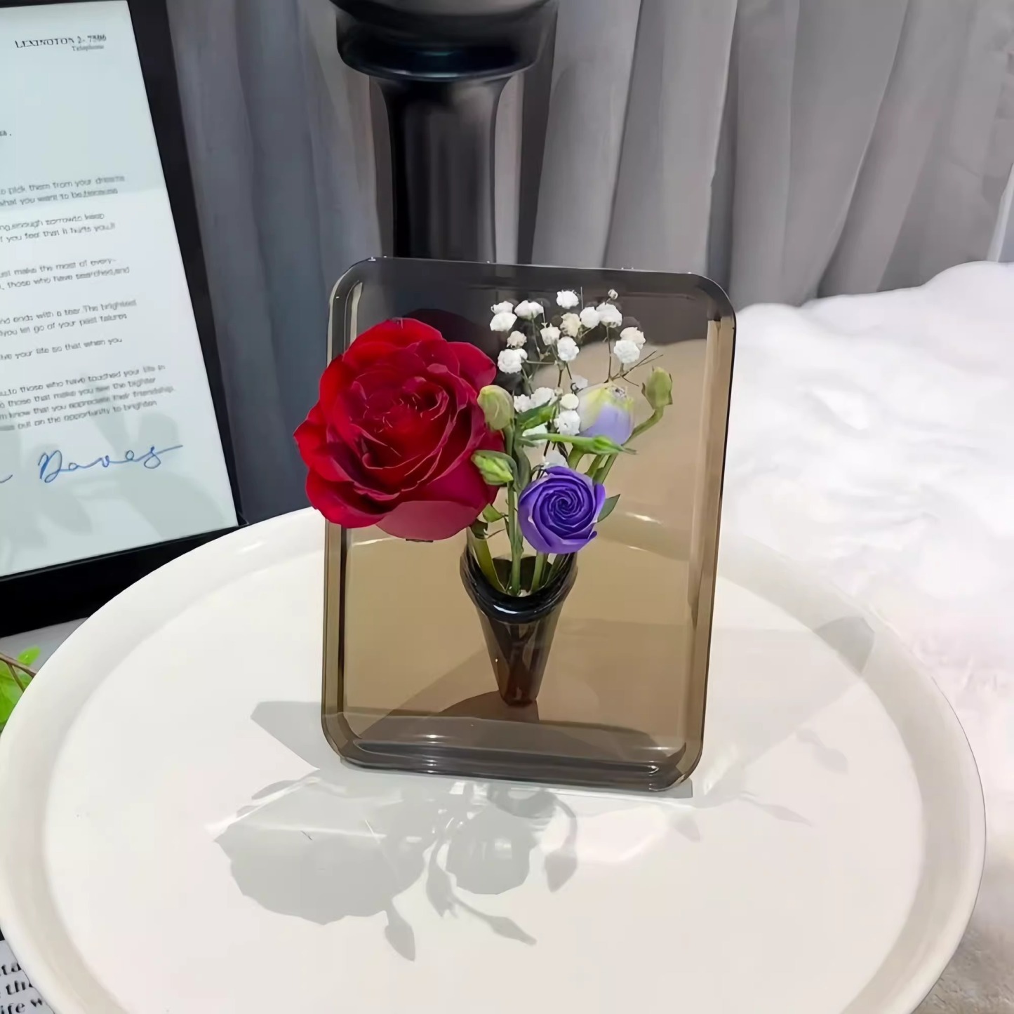 Transparent Acrylic Vase for Tabletop – Modern Home & Office Decoration