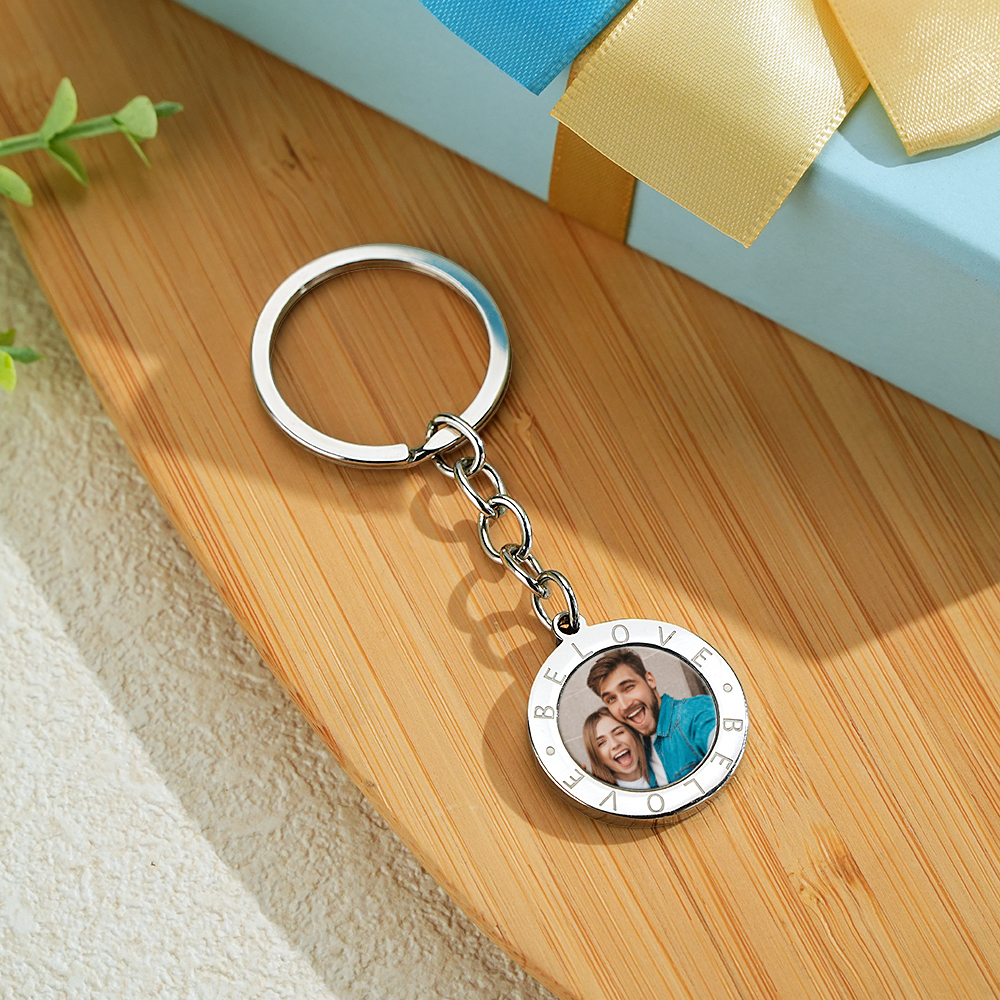 Personalized Magic Reveal Photo Keychain Custom Heat Sensitive Photo Keychain Customizable Temperature Changing Photo Keychain with Hidden Picture & Text Engraving