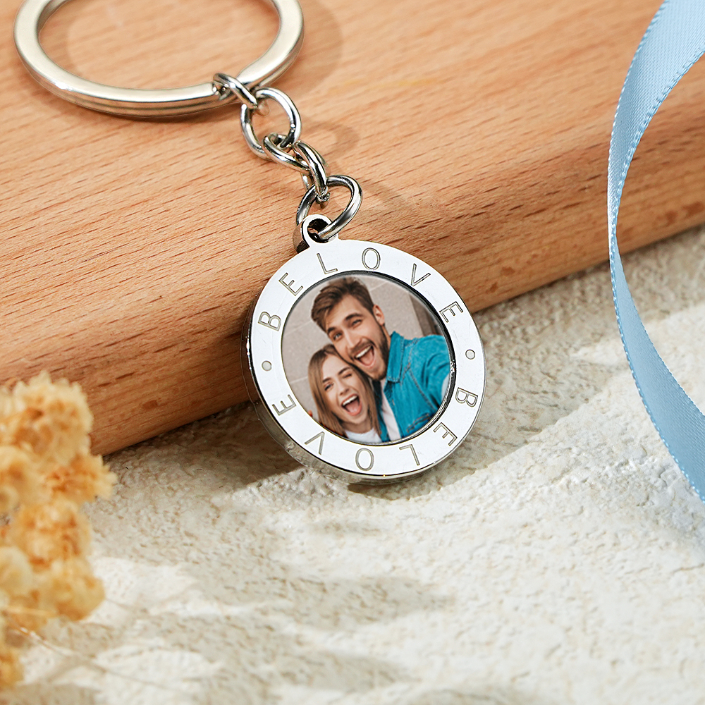 Personalized Magic Reveal Photo Keychain Custom Heat Sensitive Photo Keychain Customizable Temperature Changing Photo Keychain with Hidden Picture & Text Engraving