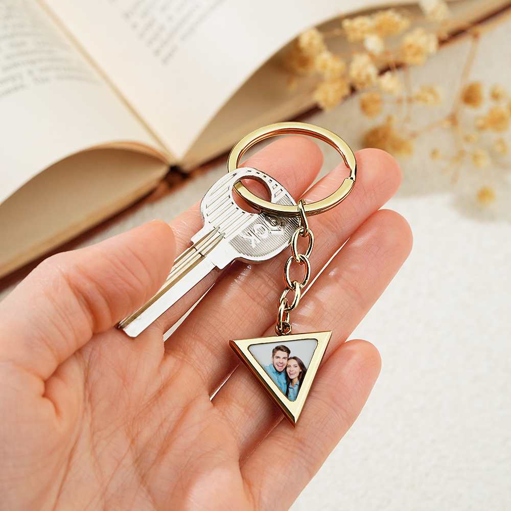 Custom Magical Temperature-Sensitive Photo Triangle Keychain Personalized Temperature Changing Triangle Photo Keychain Hidden Photo Keychain with Engraving Text