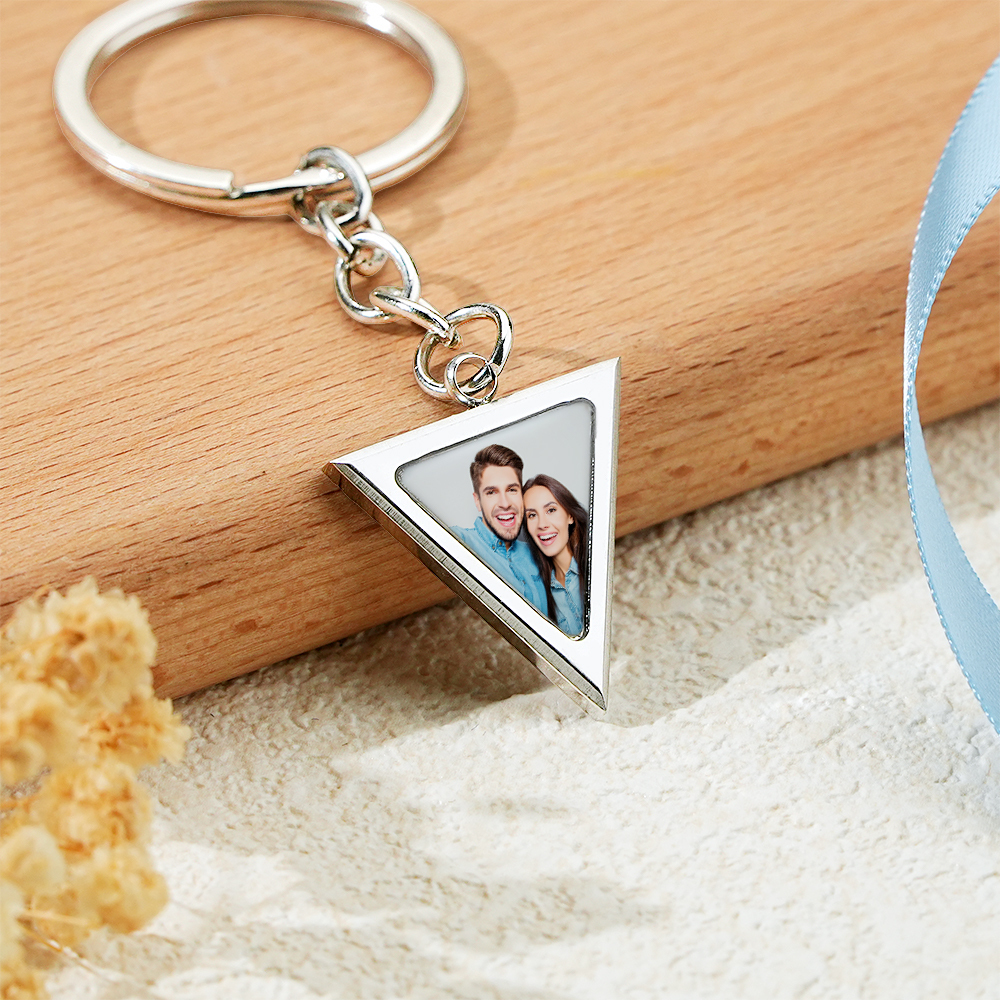 Custom Magical Temperature-Sensitive Photo Triangle Keychain Personalized Temperature Changing Triangle Photo Keychain Hidden Photo Keychain with Engraving Text