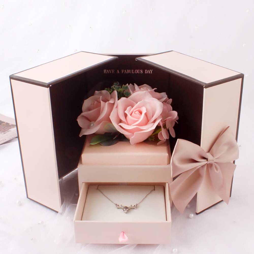 Soap Flower Gift Box with Three Colors Rose