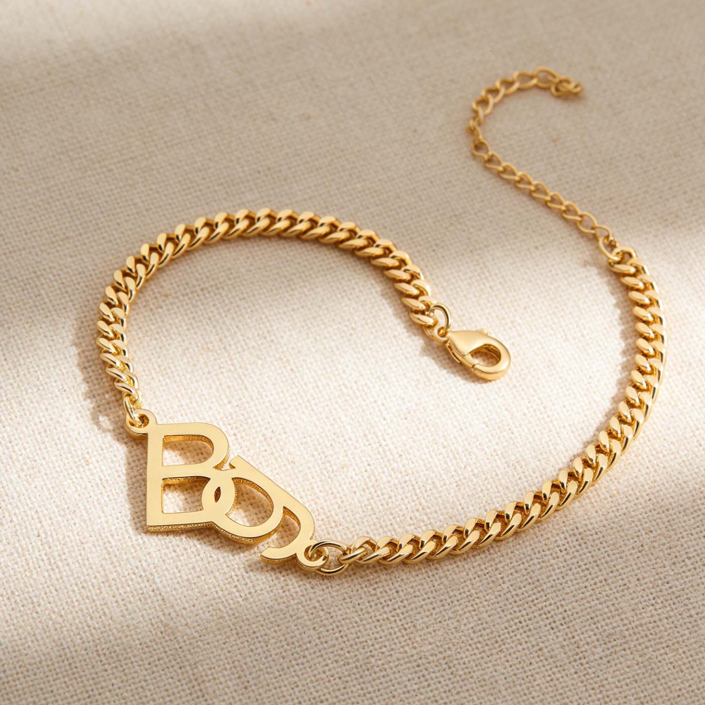 Personalized Interlocking Initial Bracelet Custom Two-Initial Curb Chain Bracelet Couples Bracelet with Intertwined Letters Relationship Gifts for Her - namenecklace