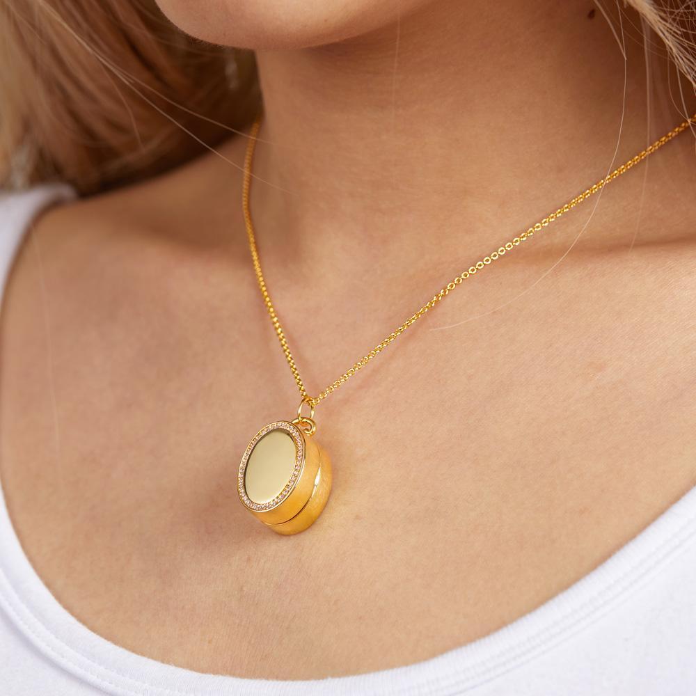 Oval Locket Photo Necklace Personalized Retro Memorial Picture Pendant Gift For Her - NameNecklace