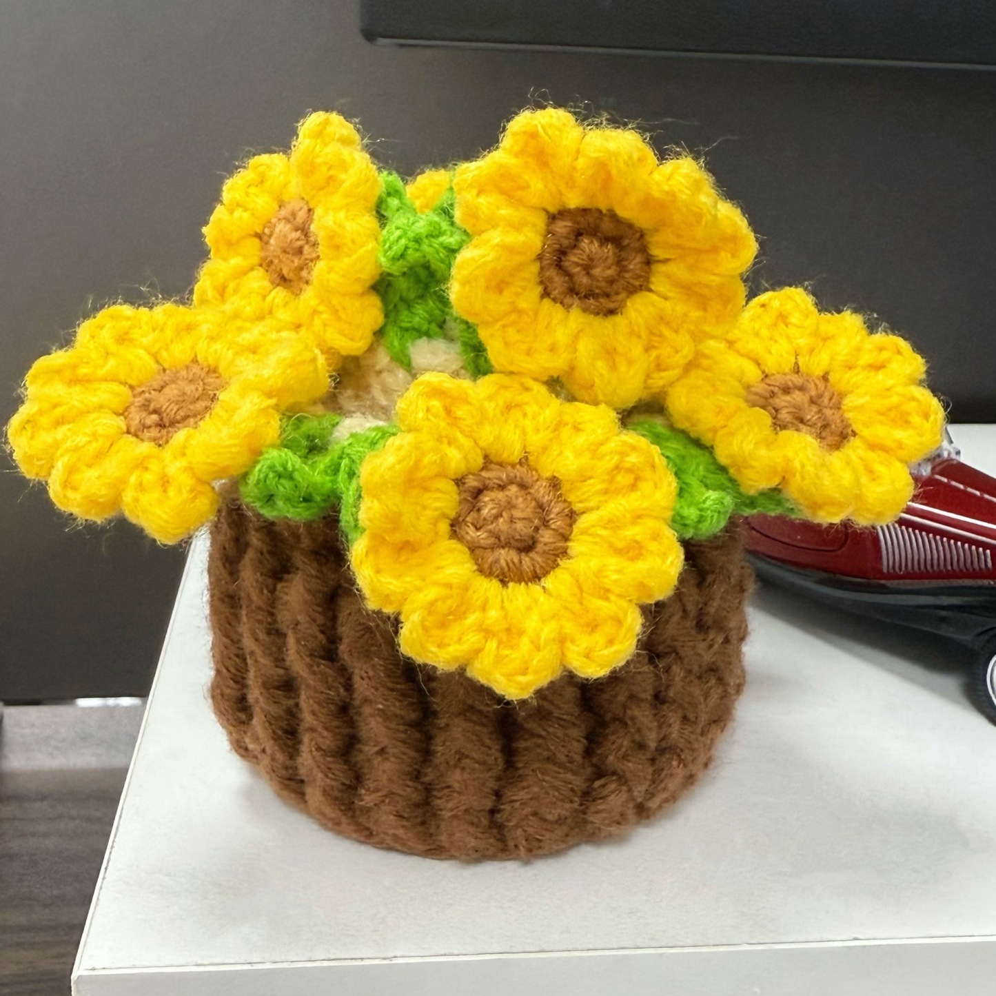 Handmade Crochet Sunflower Coaster Set 2-in-1 Crochet Sunflower Coaster and Bouquet Decorative Gift Practical and Fun Sunflower Coaster Set Multi-Use Home Accessory