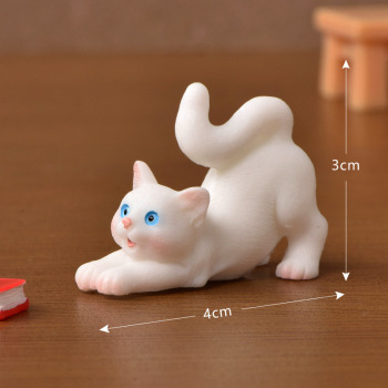 Cat B - namenecklace