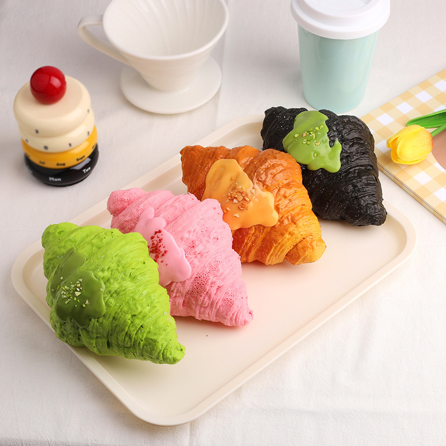 Croissant Squishy Slow Rebound Stress Relief Toy with Fragrance(Only 1 PC)