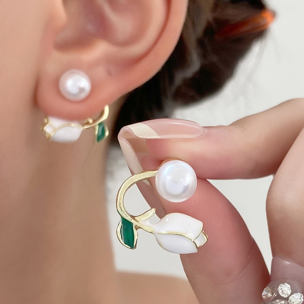 Elegant Tulip Ear Jacket Earrings, Floral Pearl & Rhinestone Studs, Two-Way Flower Ear Cuffs