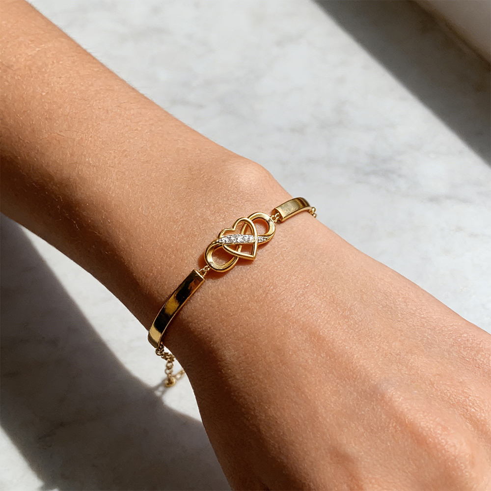 Keep Me In Your Heart Bracelet Heart Bracelet  Elegant Symbol of Love & Connection Linked Heart Design Gifts For  Women