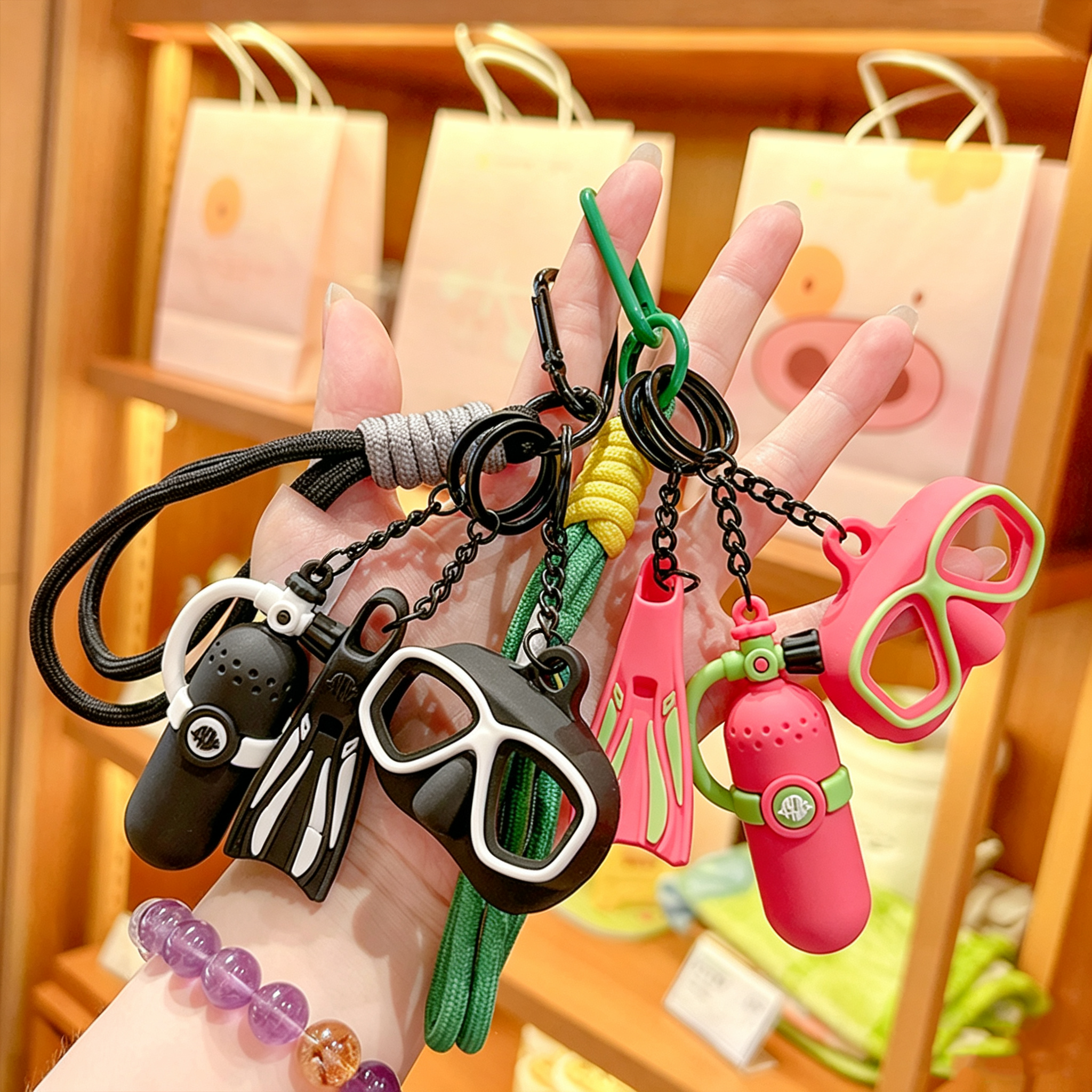 Scuba Diving Gear Keychain Set Mini Oxygen Tank Mask Fins Keyring Bag Pendant Gift