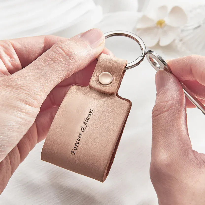 Personalized Calendar Leather Keychain Custom Engraved Date Elegant Keyring Anniversary Gif