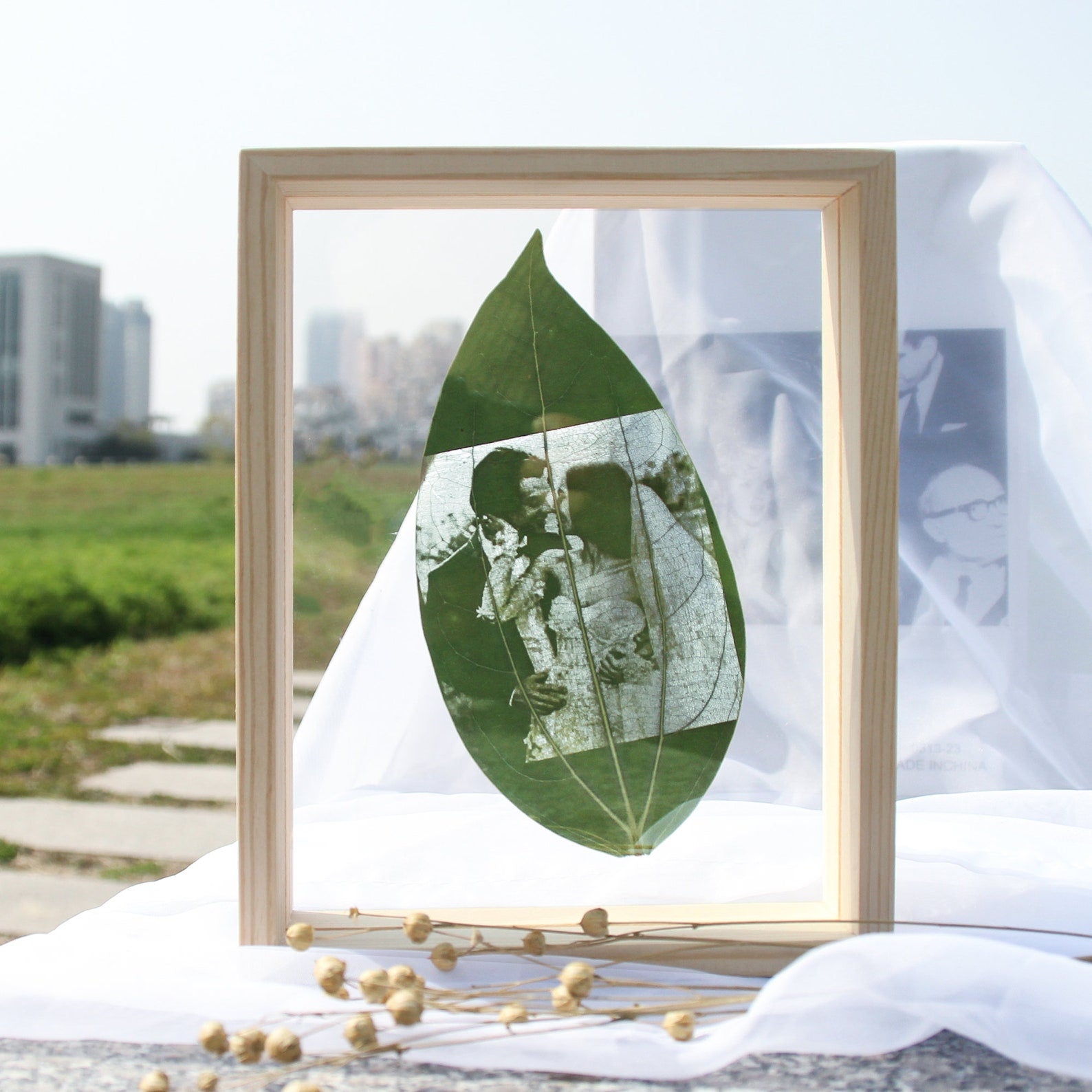 Personalized Photo Leaf Bookmark Custom Leaf Carving Bookmarks Leaf Carving Art Unique Gift for Couples