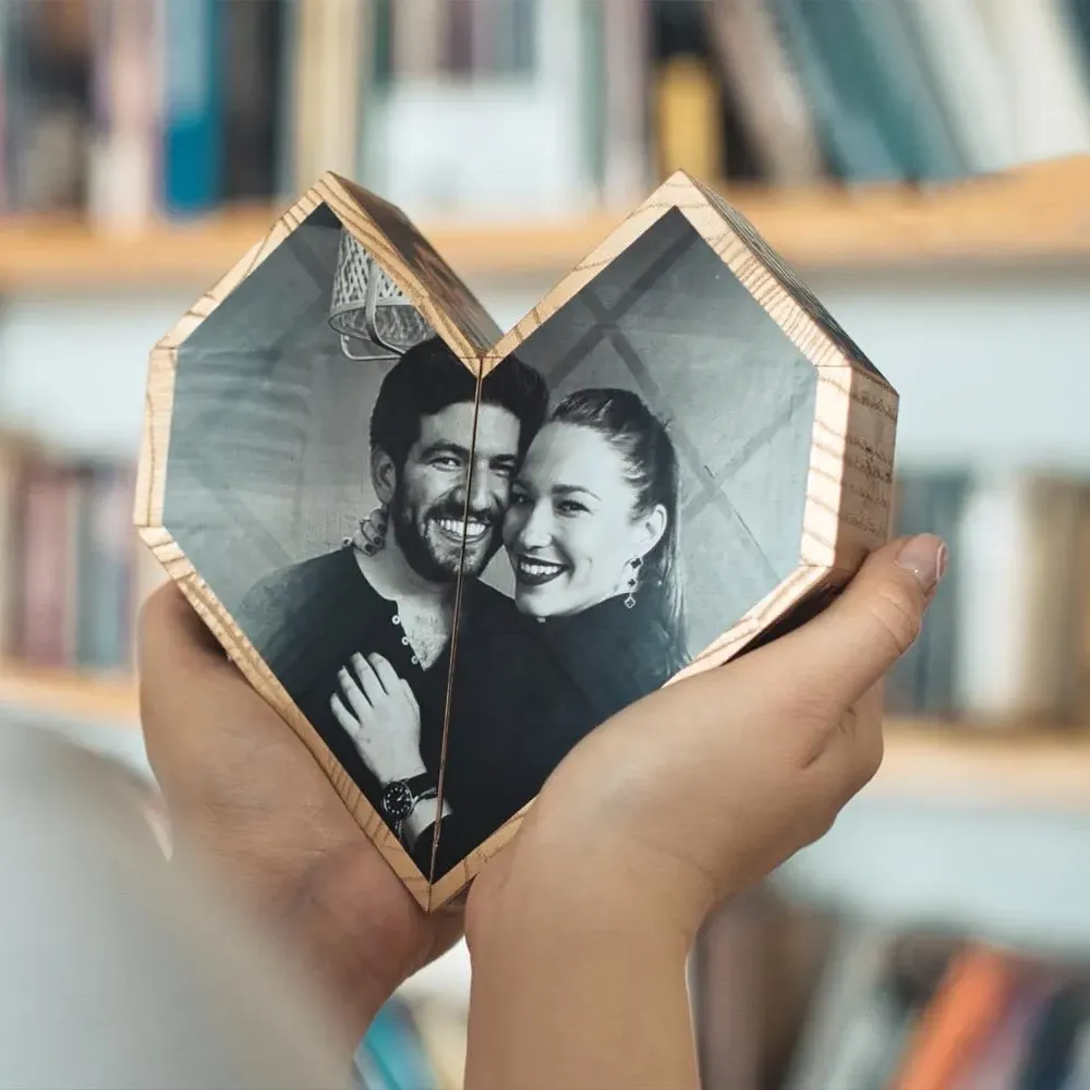 Personalized Photo Heart Folding Wood Photo Box Custom Romantic Folding Heart Photo Frame Heart-Shaped Memory Box Valentine's Day Gifts