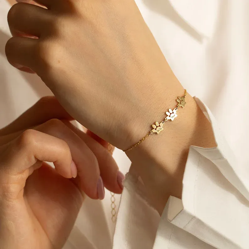 Custom Paw Print Bracelet & Personalized Pet Name Jewelryfor Pet Lovers