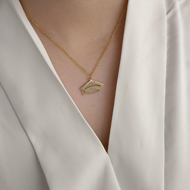 Customized Name Graduation Necklace ? Bachelor Cap Necklace ? Graduation Jewelry 2025 ? Graduation Memorial Charm ? Graduation Gifts for Her
