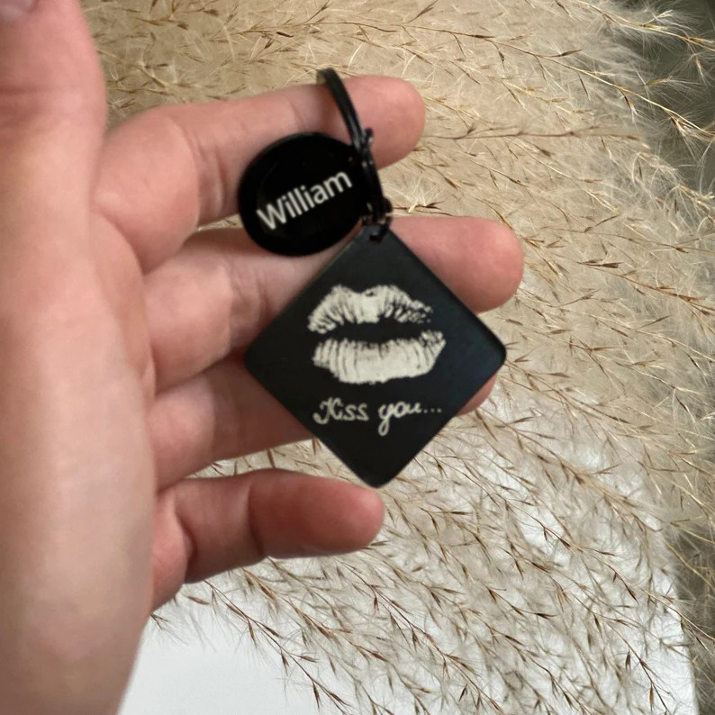 Custom Lip Kiss Keychain with Name Tag Engraved Lip Print Keychain Personalized Couples Keychain Romantic Anniversary Gift for Boyfriend