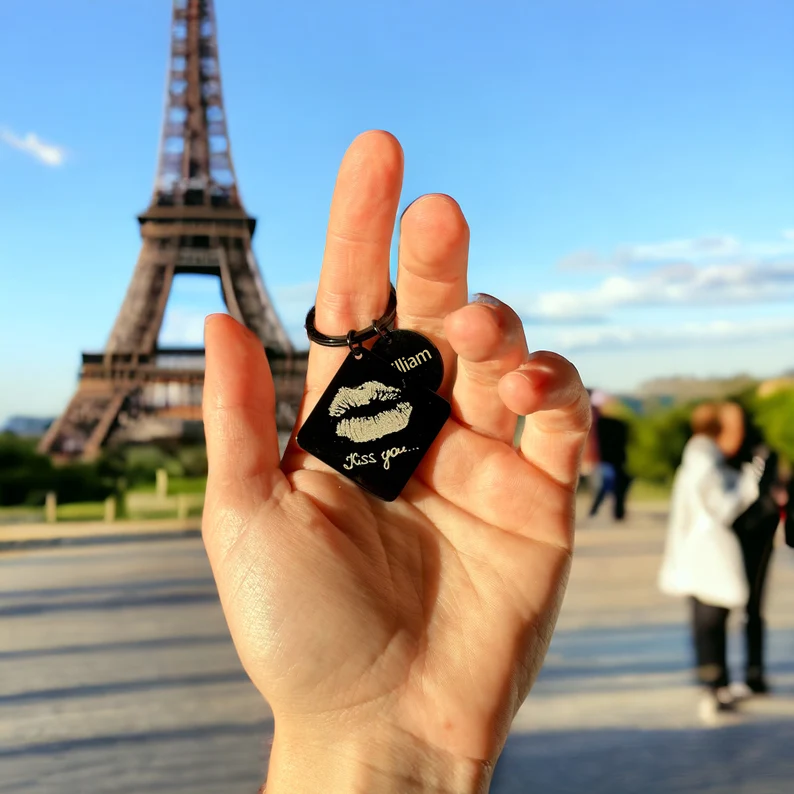 Custom Lip Kiss Keychain with Name Tag Engraved Lip Print Keychain Personalized Couples Keychain Romantic Anniversary Gift for Boyfriend