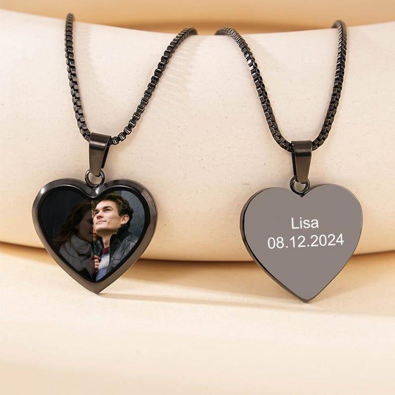 Mother's Day Gifts Custom Photo Hidden Heart Magic Necklace Personalized Cold Concealed Photo Necklace Heat Reveal Picture Necklace Gifts for Her