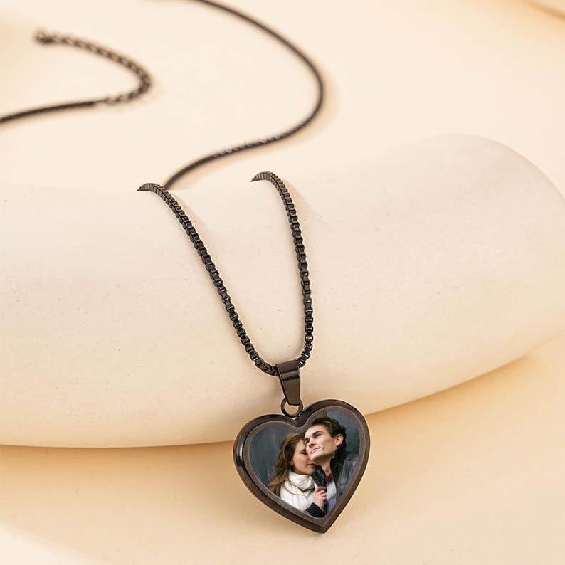 Mother's Day Gifts Custom Photo Hidden Heart Magic Necklace Personalized Cold Concealed Photo Necklace Heat Reveal Picture Necklace Gifts for Her