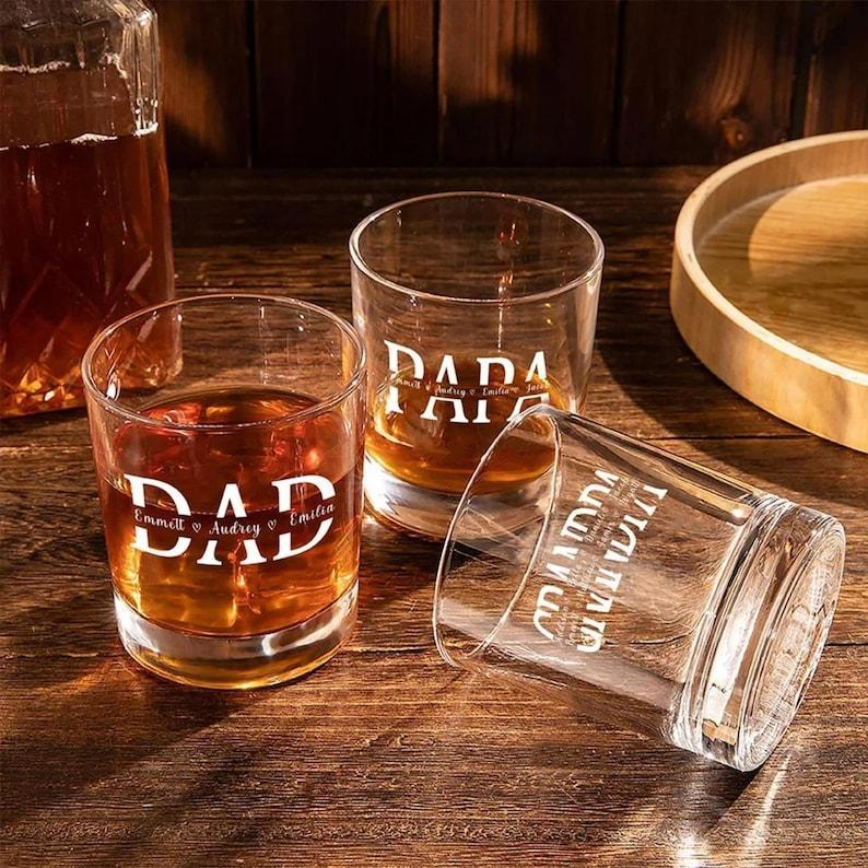 Custom Whiskey Glass for Dad - Personalized 10oz Bourbon Glass with Kid's Name, Alcohol Gift for Father's Day, Grandpa or Son