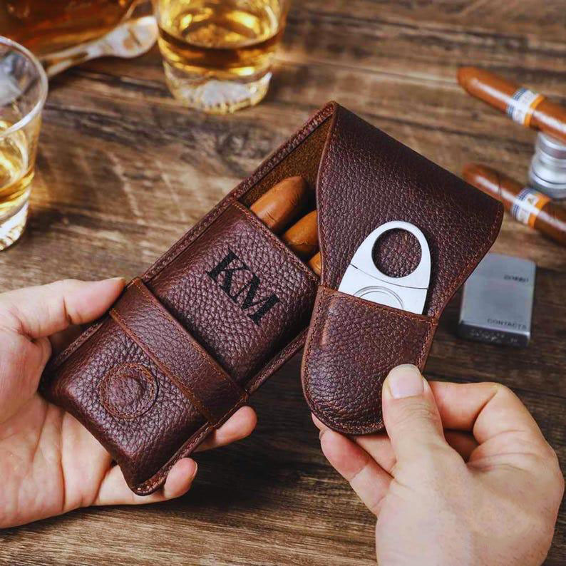 Personalized Leather Cigar Pouch Custom Full-Grain Leather Cigar Holder Travel Ready with Magnetic Closure