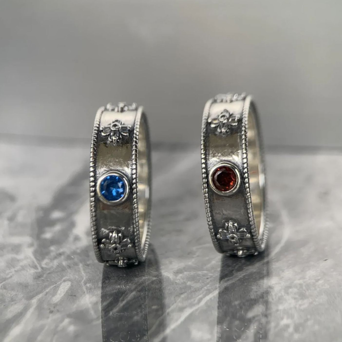 Floral Carved Band with  howls ring inlaid with shiny diamonds For Couple Gifts