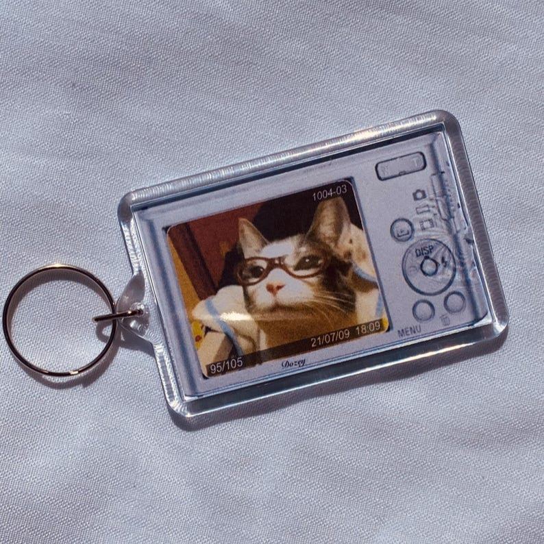 Custom Photo Camera Keychain Personalized Photo Retro Digital Camera Keyring Customizable Photo Holder Bag Charm