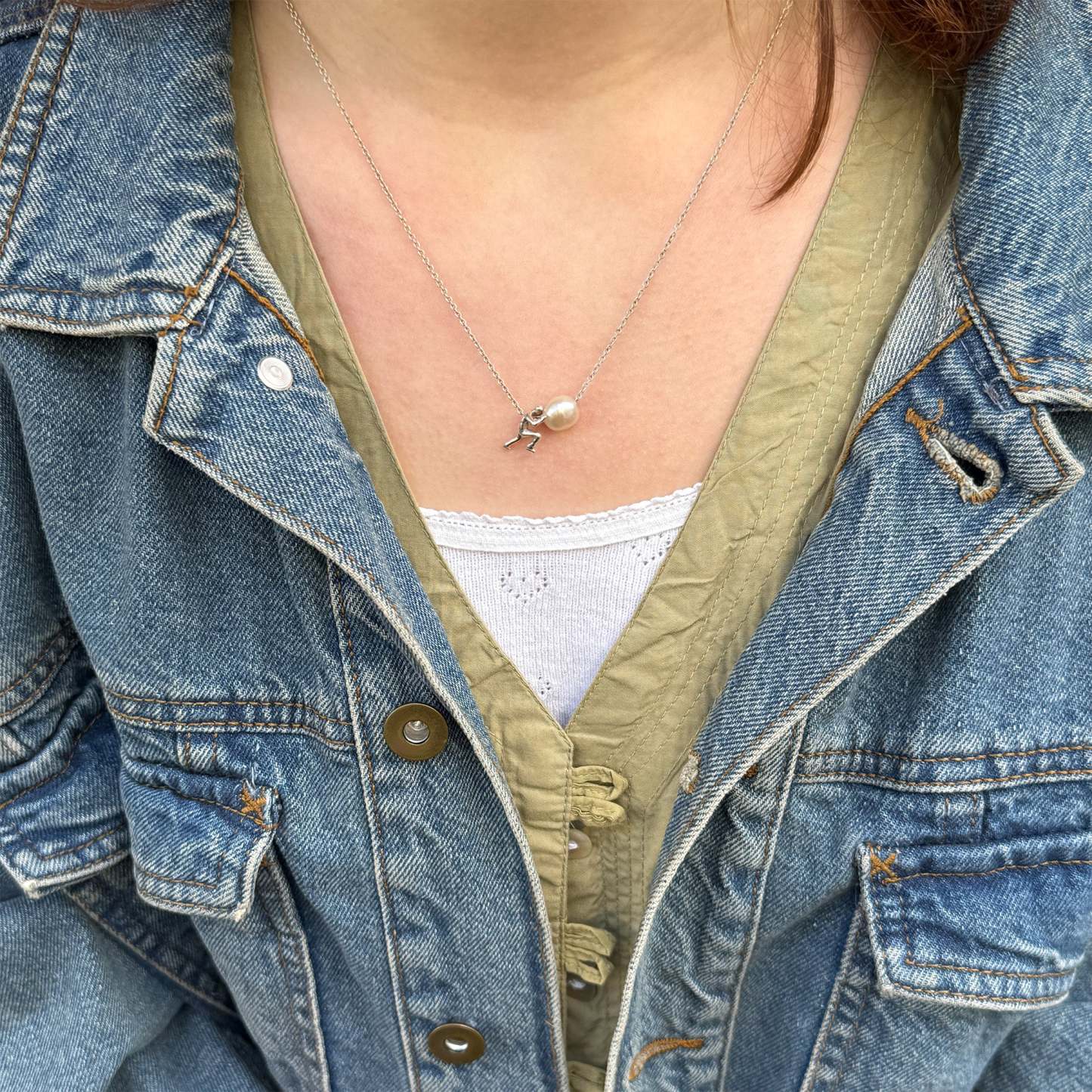 Elegant Pearl-Inspired Necklace with Human Push Design – Perfect Gift Idea