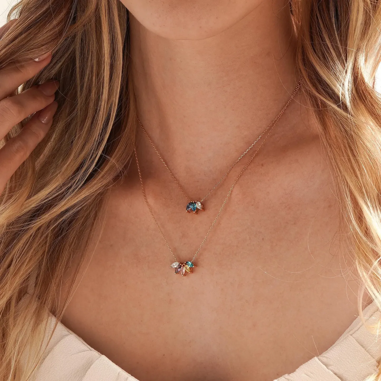 Personalized Family Birthstone Necklace Custom Number of Stones Family Tree Birthstone Necklace Minimalist Family Stone Jewelry Gift for Her