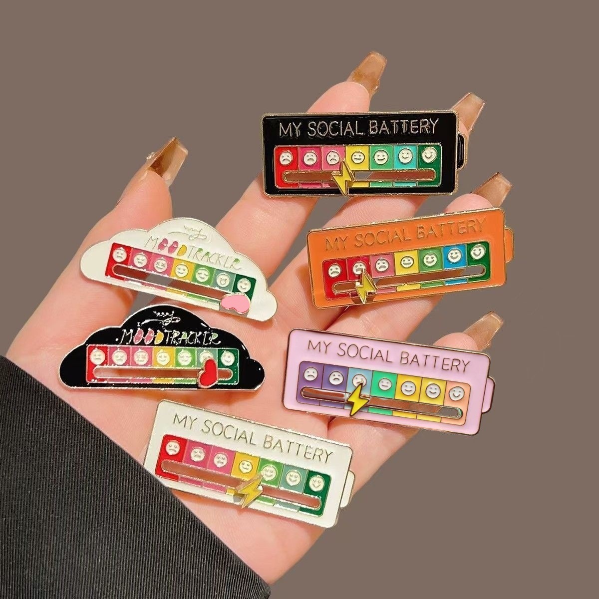 Funny Social Battery Pin Social Battery Sliding Mood Enamel Pin Interactive Mood Tracker Slider Pin Creative Social Accessory