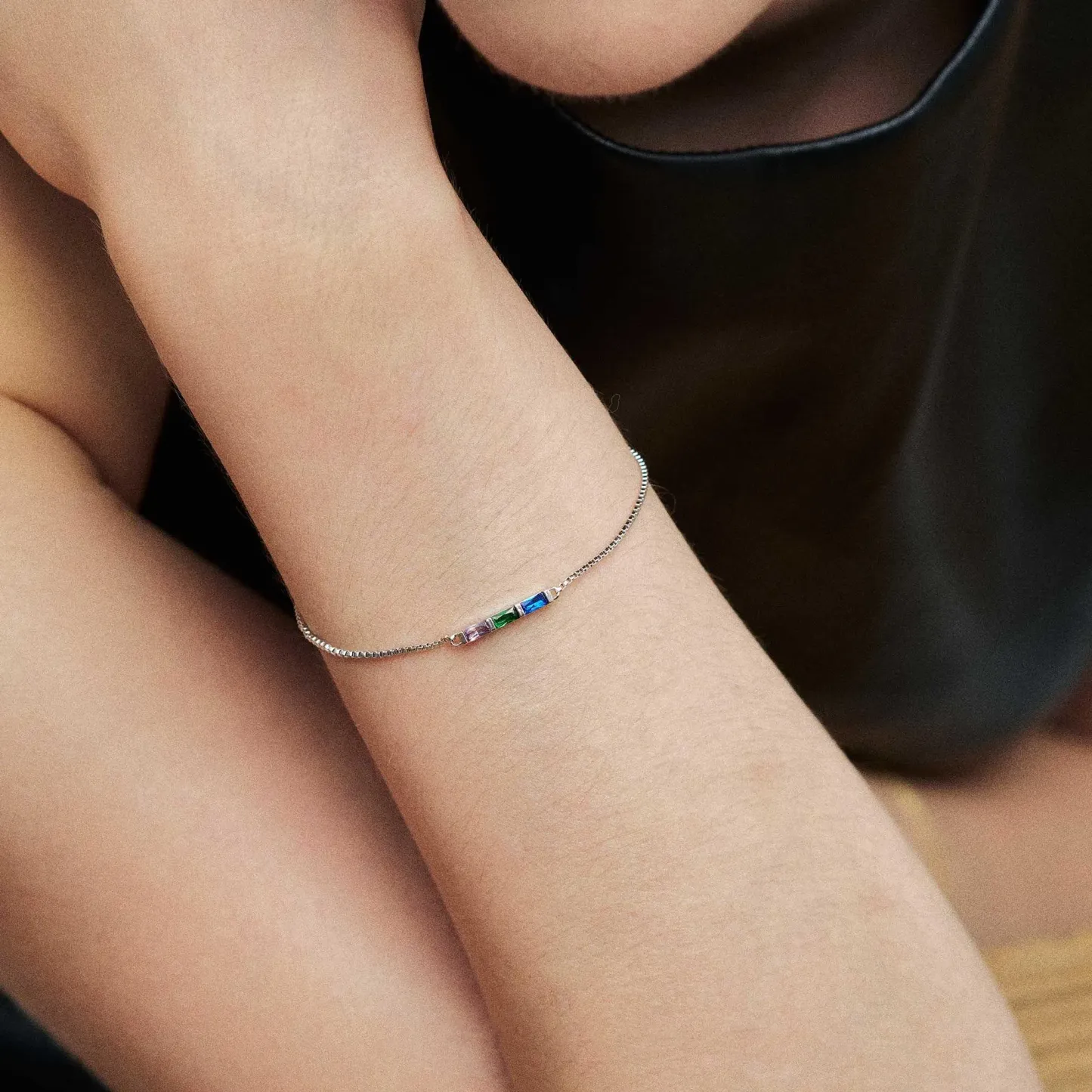 Personalized Baguette Birthstone Bracelet Dainty Family Birthstone Bracelet Modern Birthstone Bar Bracelet Christmas Gift for Her