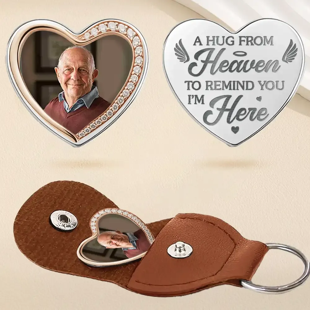 Personalized Pocket Heart Keychain with Custom Photo and Engraved Message – Meaningful Gift for Loved Ones