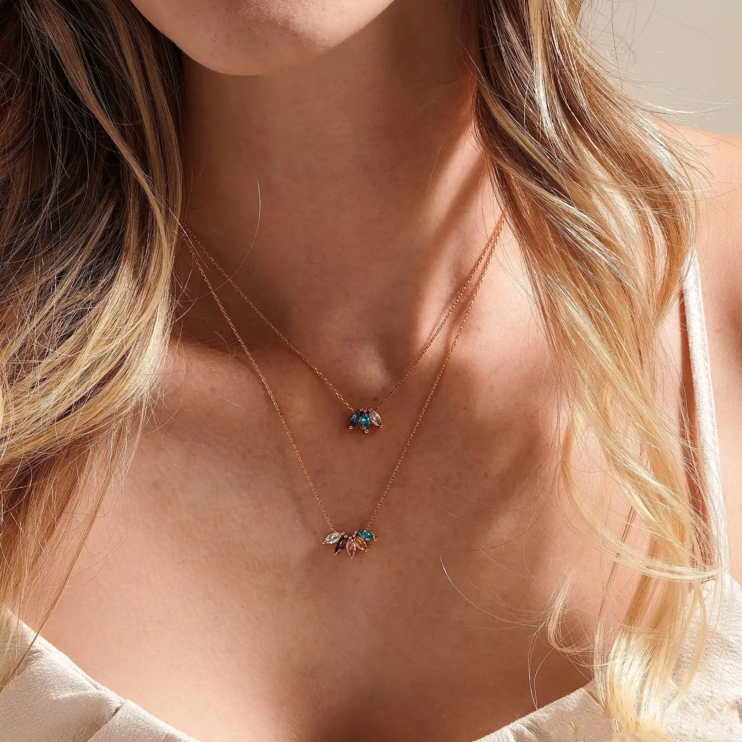 Personalized Family Birthstone Necklace Custom Number of Stones Family Tree Birthstone Necklace Minimalist Family Stone Jewelry Gift for Her