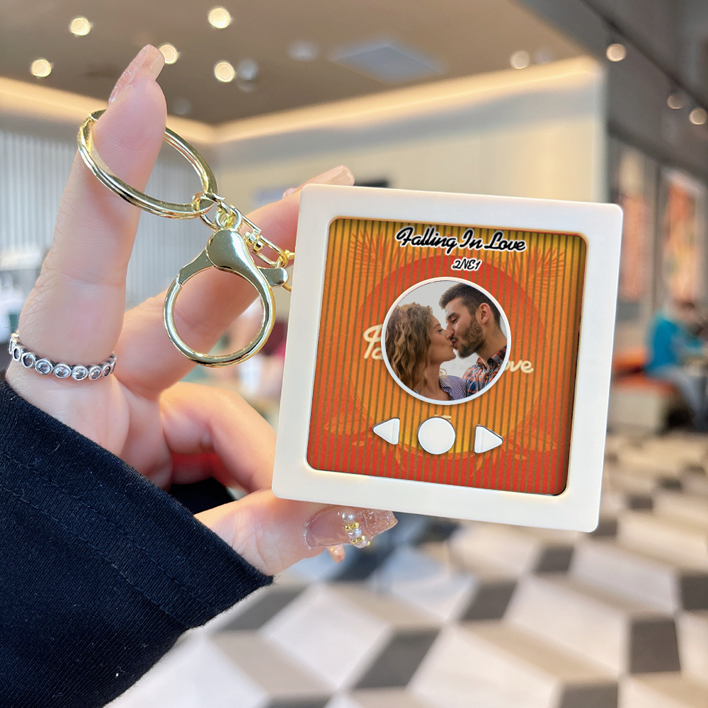 Personalized Photo Music Album Keychain Voice Recorder Custom Song Keychain with Picture and Album Art Mini Record Player Keychain
