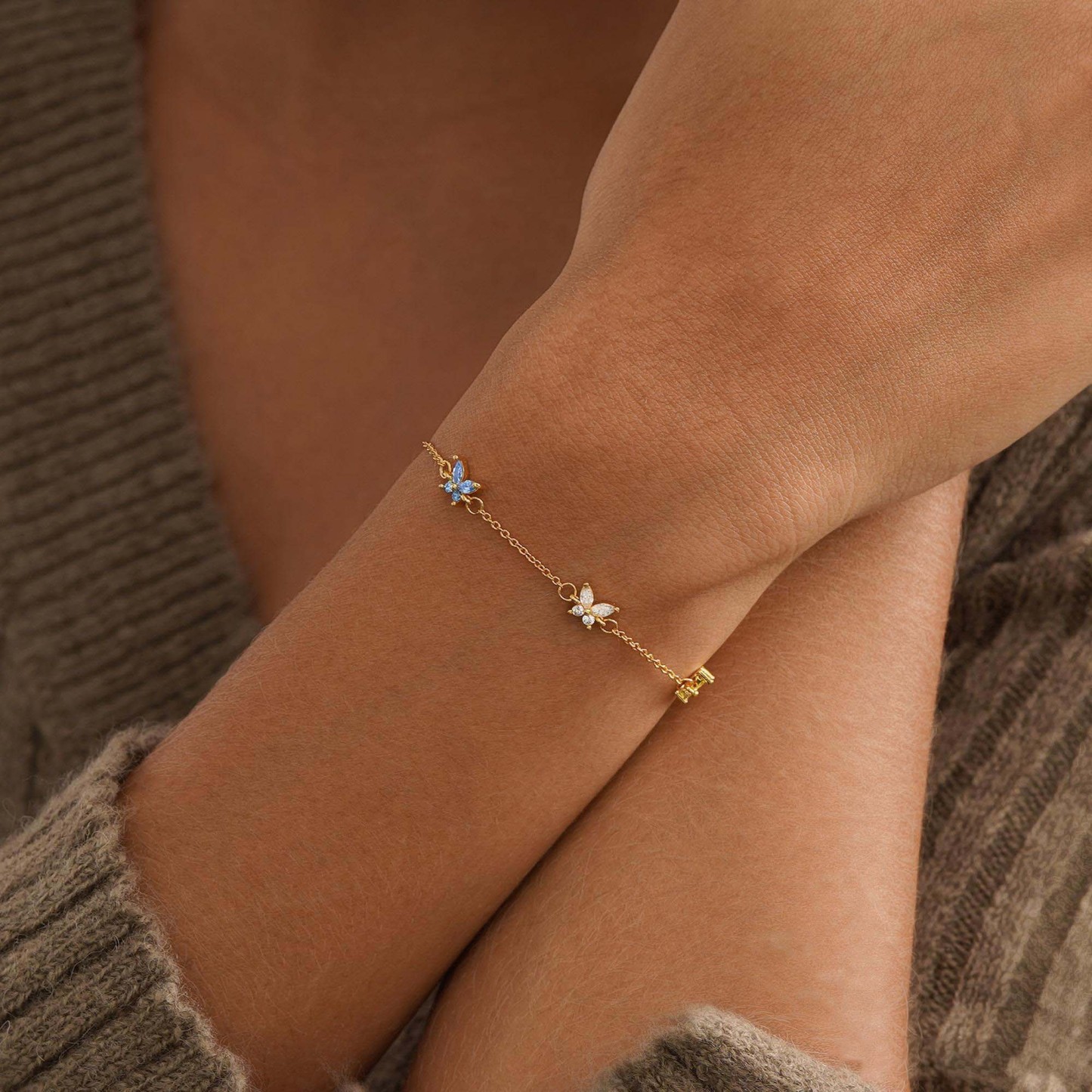 Personalized Butterfly Birthstone Bracelet Custom 1 to 5 Birthstones Jewelry Custom Family Members Names Bracelet Custom Gift for Mom Mother's Day Gift for Wife