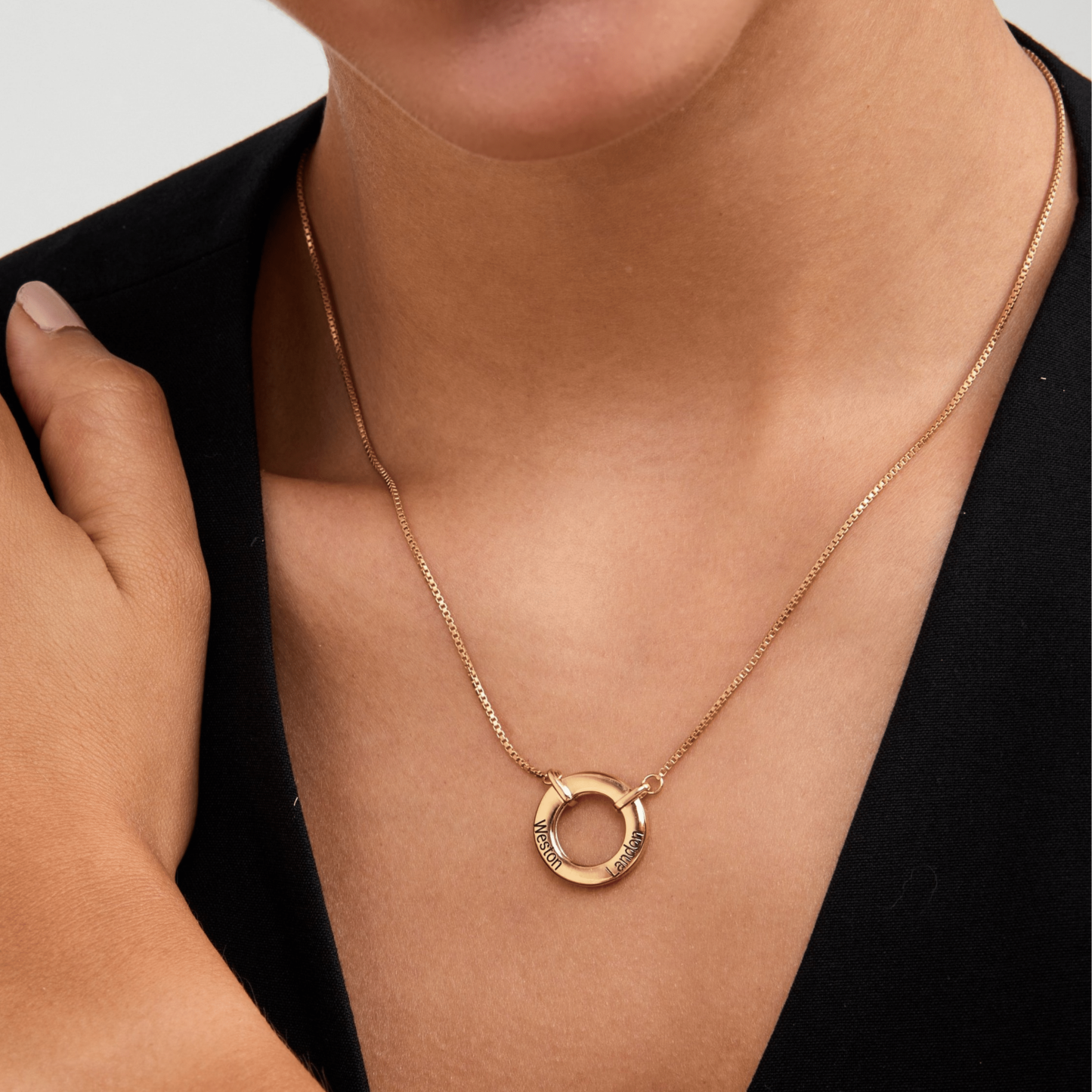 Personalized Family Circle Necklace Custom Engraved Love Circle Necklace The "Forever Connected" Engraved Circle Necklace