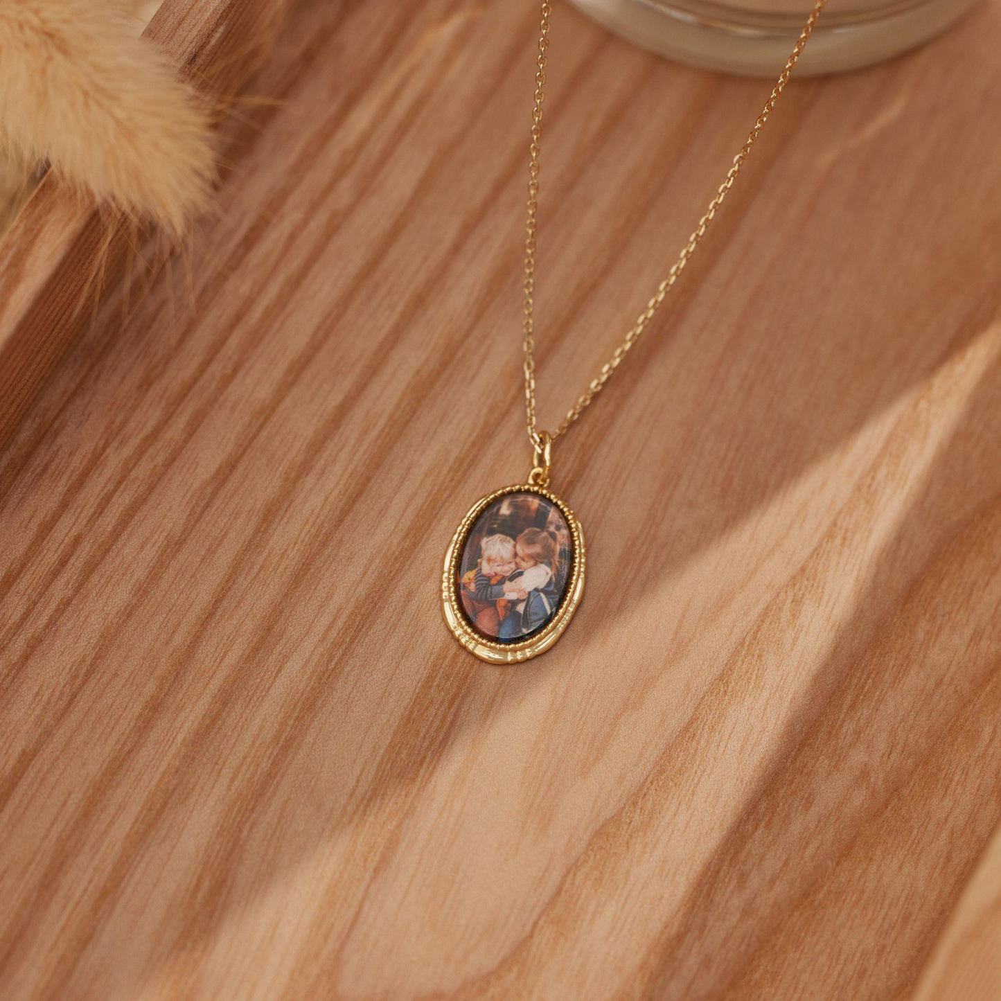 Vintage Style Custom Photo Necklace Classic Personalized Picture Frame Necklace Valentine's Day Gift for Her
