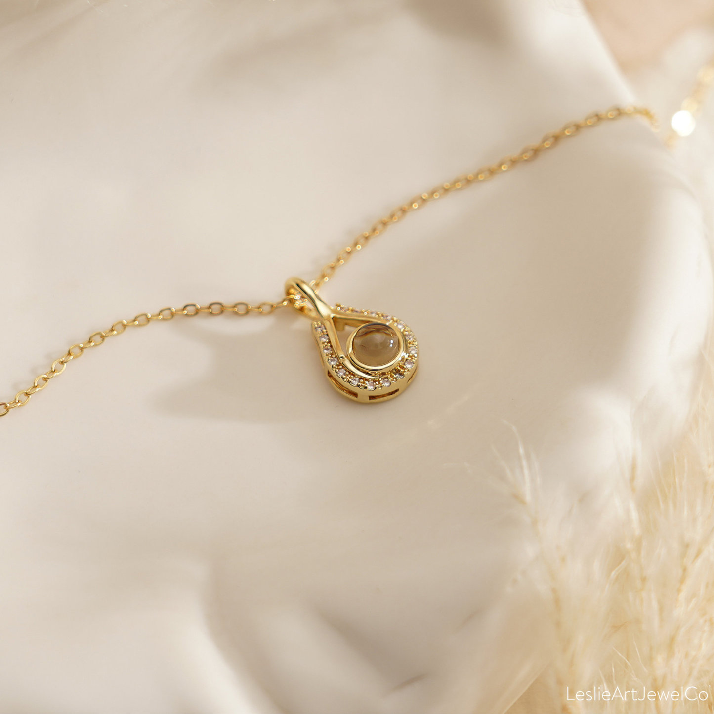 Customized Photo Projection Necklace Personalized Teardrop Necklace with Photo Projection In Loving Memory Projection Pendant Necklace - NameNecklaceAU